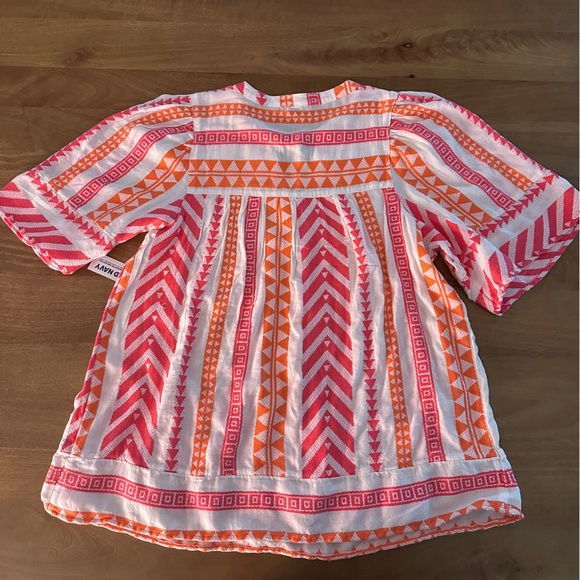 [NWT] Old Navy Short-Sleeve Textured V-Neck Top Women, S Tall, Red/Orange Geo - Picture 5 of 5